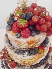Beautiful Bespoke Wedding Cakes by Sonya Daniels 1089121 Image 0
